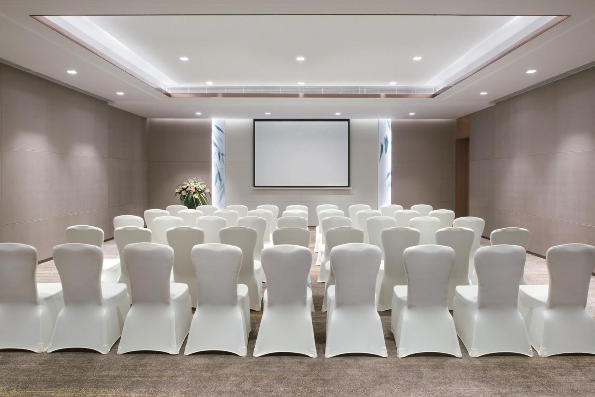Crowne Plaza Hangzhou Qiantang - The Subway Can Reach The West Lake Scenic Area As Well As The Airport And High-Speed Rail Station, Adjacent To Jinsha Lake And Longfor Paradise Walk Εξωτερικό φωτογραφία